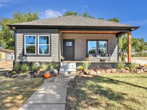 309 W Main St, Whitesboro, TX 76273