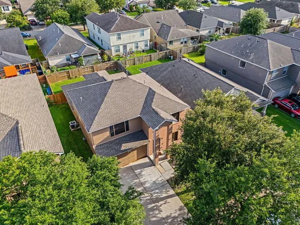 9302 Delmont Park Ln, Houston, TX 77075