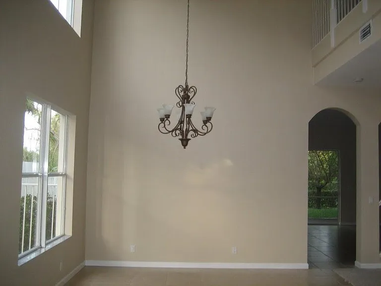 7092 Old Orchard Way — Photo 6