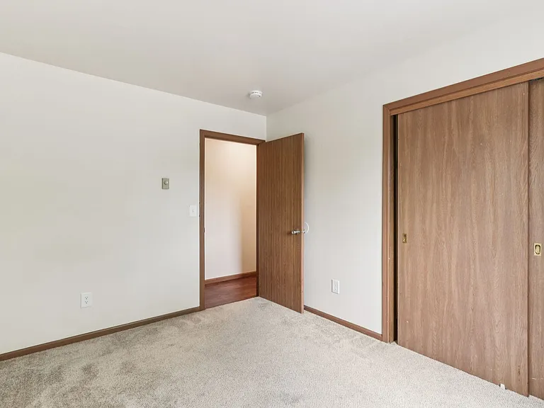 Woodfield Heights Apartments — Photo 51