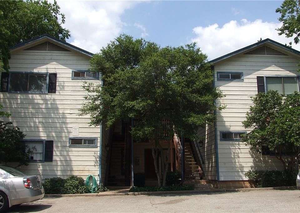 1st image of 1620 Waterston Ave APT 105