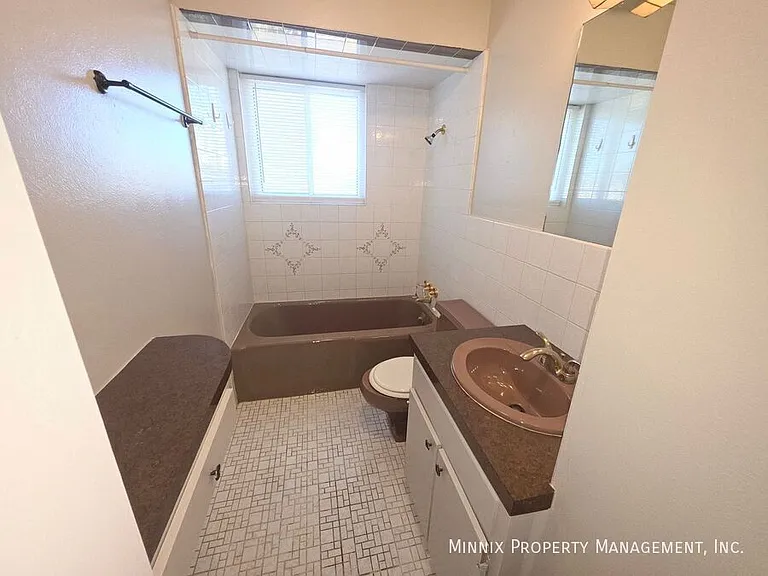 4610 Storey Ave — Photo 13