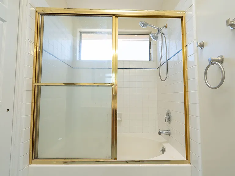 1109 Camellia Ct — Photo 27