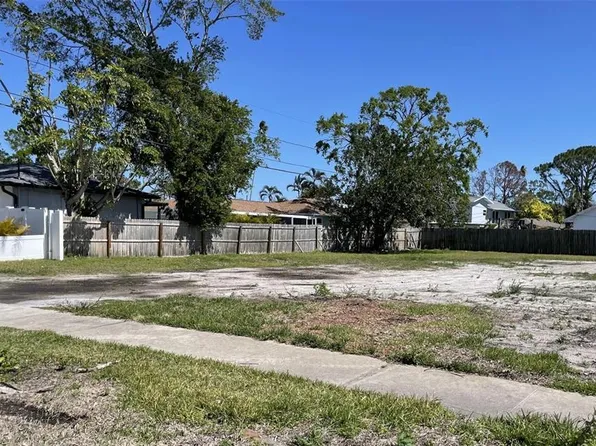 1710 Bayou Grande Blvd NE #14, Saint Petersburg, FL 33703