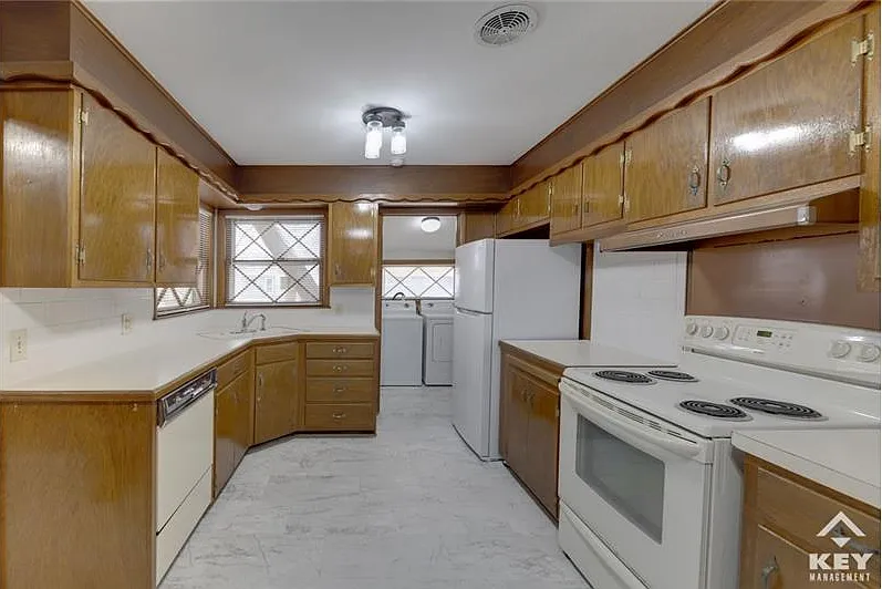 3 bed, 1770 sqft, $1,595 — Photo 4
