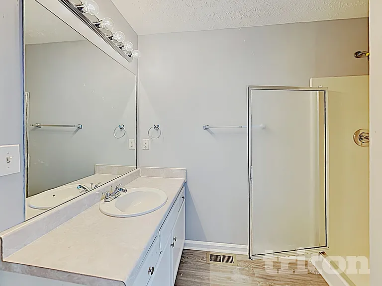 87 Princeton Dr — Photo 5