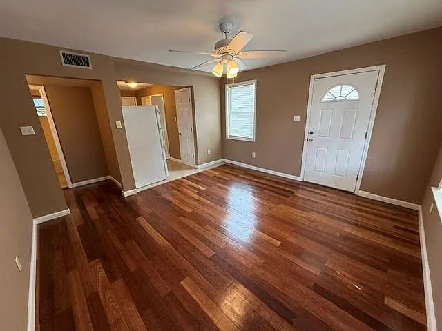 6228 Curie St — Photo 4