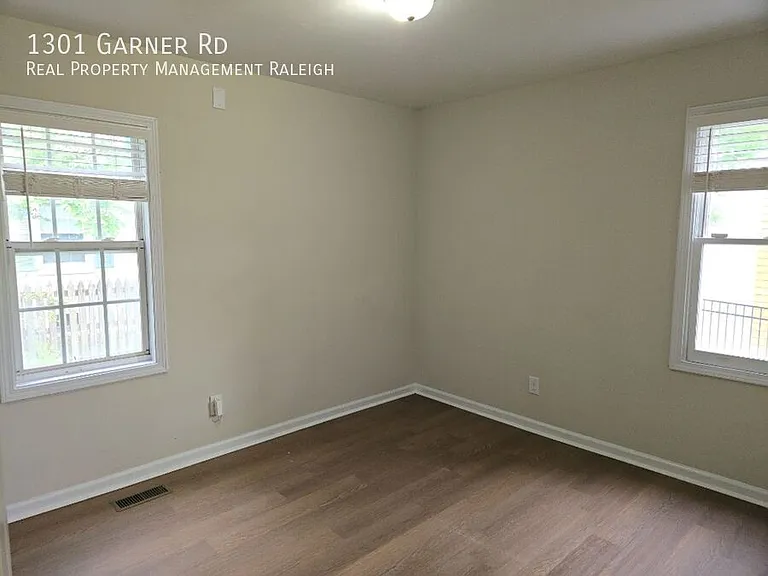 1301 Garner Rd — Photo 9