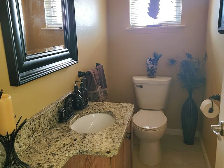 40200 Regency Dr — Photo 8