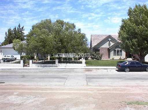 2nd image of 1071 Daytona St