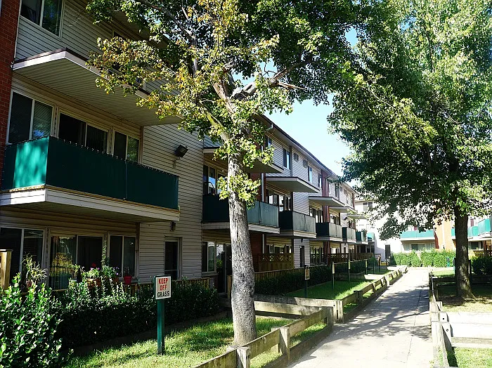 Riverdale Village Apartments — Photo 6