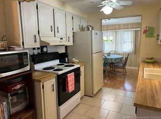 6242 S Joshua Ln, Lake Worth, FL 33462