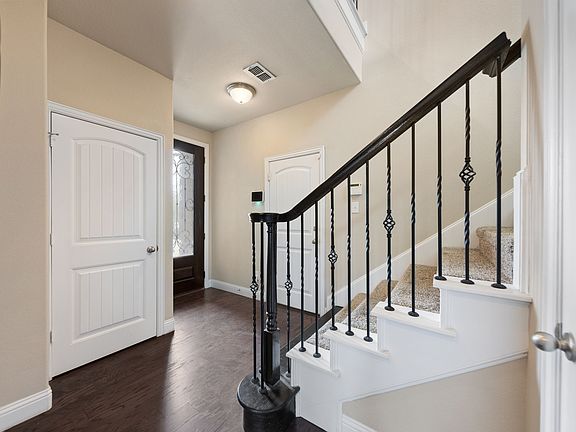5th image of 2630 Villa Di Lago Dr #6