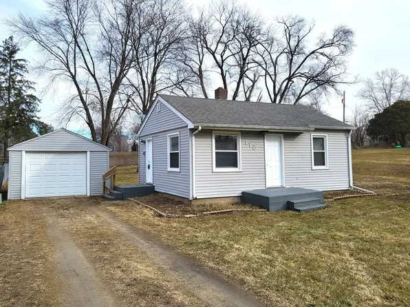 118 Superior Ave, Machesney Park, IL 61115