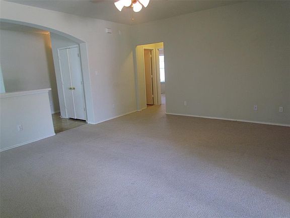 3rd image of 8015 Berkely Ct