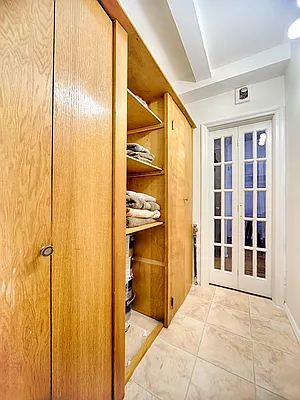 Sold by Diaman Group LLC | media 21