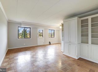 125 Clubhouse Dr SW #2, Leesburg, VA 20175