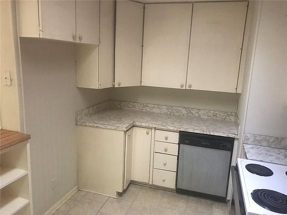 3rd image of 6 Evesham Ln