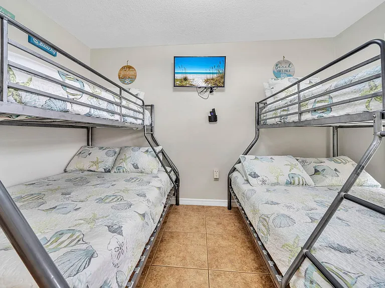 261 Sandy Cay Dr — Photo 6