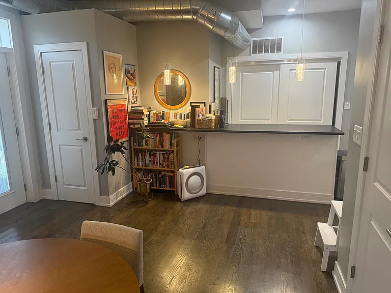 1123 W Grand Ave #3R — Photo 6