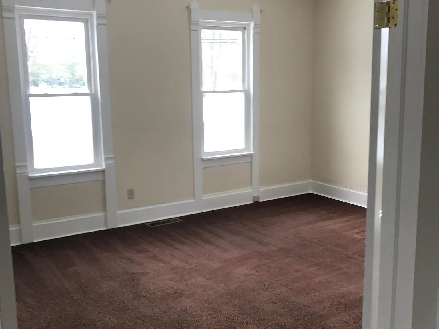 3 bed, 1280 sqft, $1,500 — Photo 2