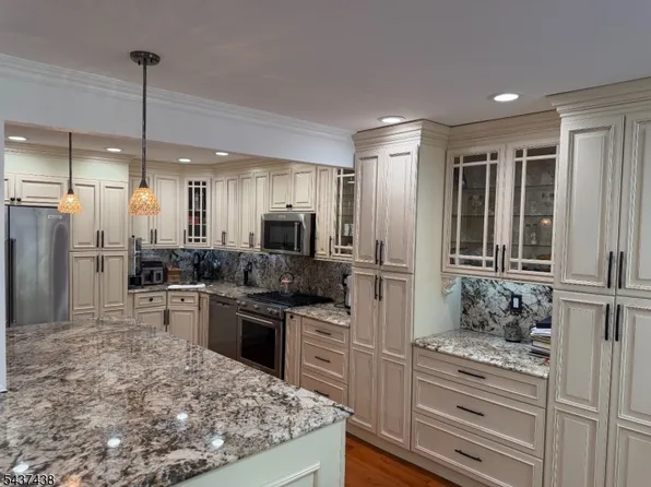 22 Averell Dr BLDG 22 #22, Parsippany-Troy Hills Twp., NJ 07950