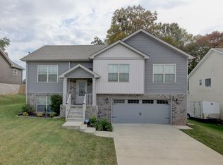 1191 Elizabeth Ln, Clarksville, TN 37042