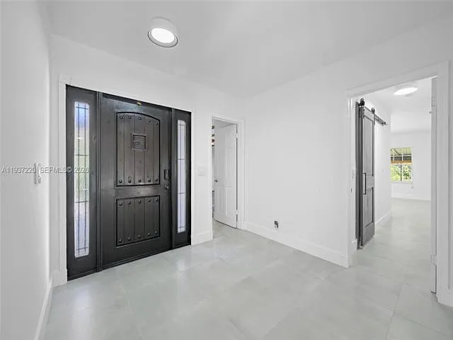 5300 SW 162nd Ave — Photo 5