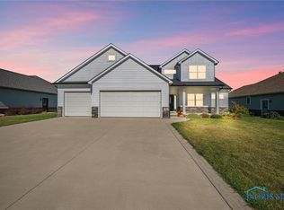 5243 Eagles Landing Dr, Oregon, OH 43616