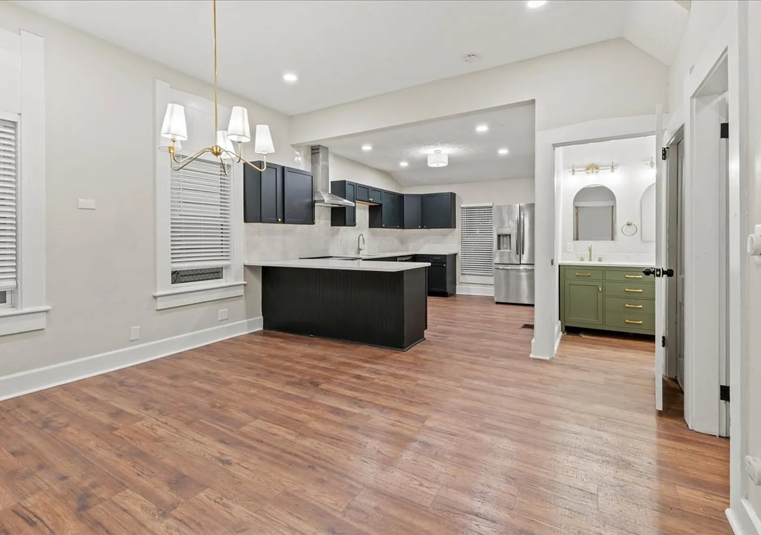 1133 Olive Street — Photo 4