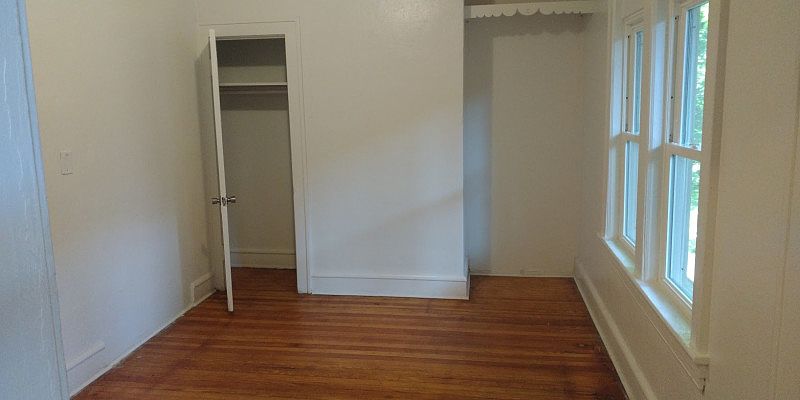1st image of 817 Ferdinand Ave SW #4