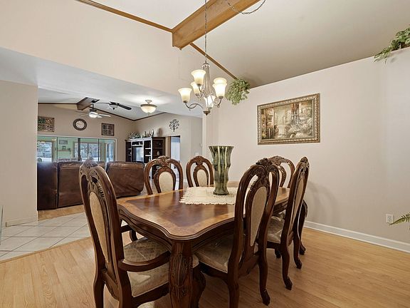 4th image of 1317 N Cedar Lake Rd