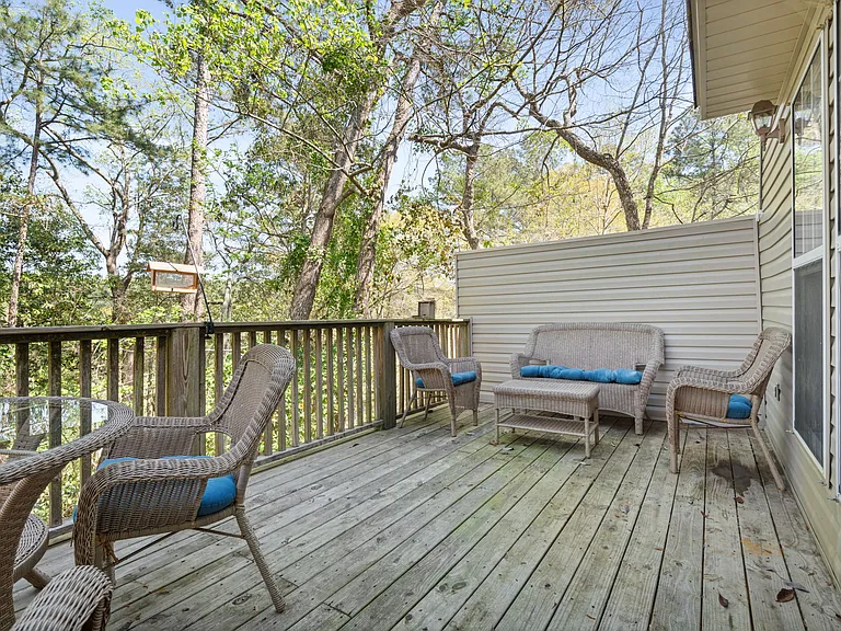 Tomrick Cir — Photo 7