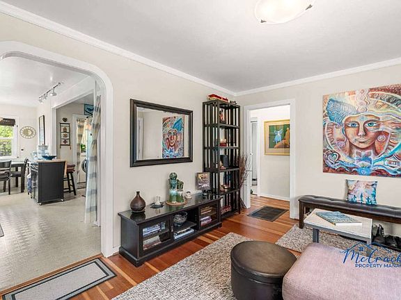 4th image of 328 Palm Ave