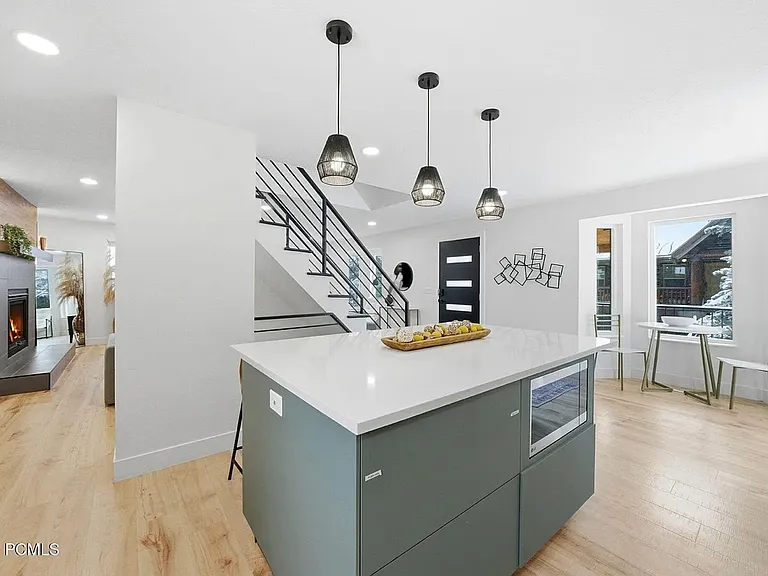 200 Aspen Dr — Photo 6