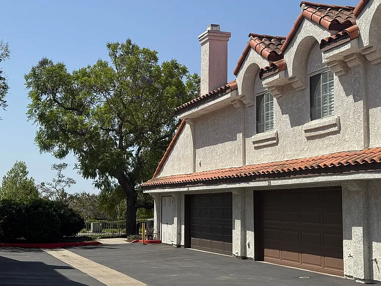 226 Camino Cortina — Photo 4