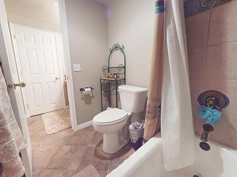 853 W Kestrel Ct — Photo 15