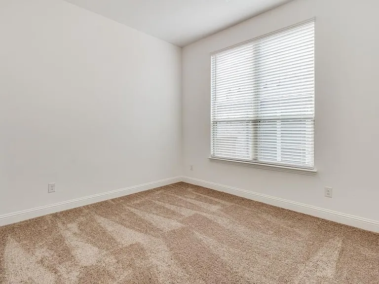 3813 Cherry Hills Dr — Photo 6