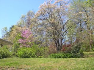 100 Oxford Rd, Oak Ridge, TN 37830