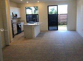 15846 NW 91st Ave, Hialeah, FL 33018