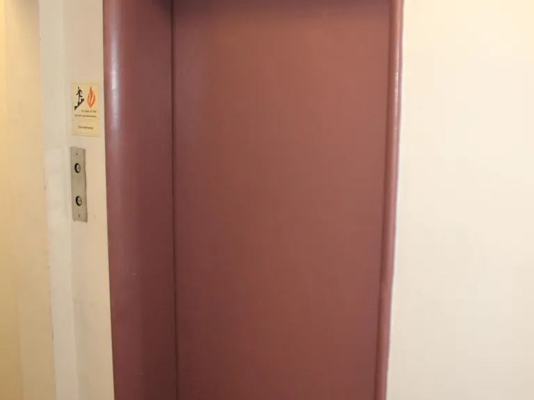 Hampshire Hall — Photo 12
