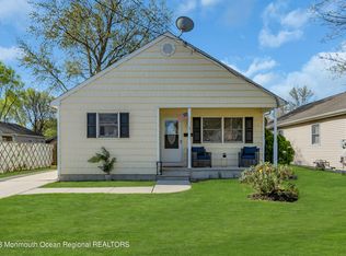 12 Krueger Pl, Middletown, NJ 07748