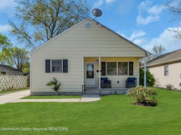 12 Krueger Place, Middletown, NJ 07748