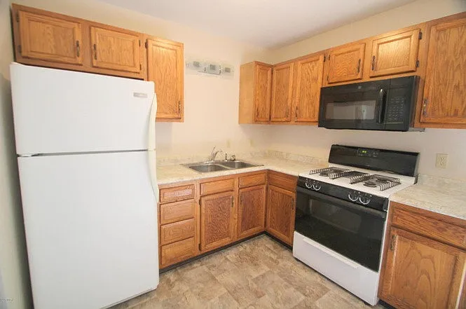 922 Emerald Ave NE #1 — Photo 11