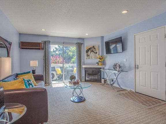 2nd image of 2696 Somerset Park Cir