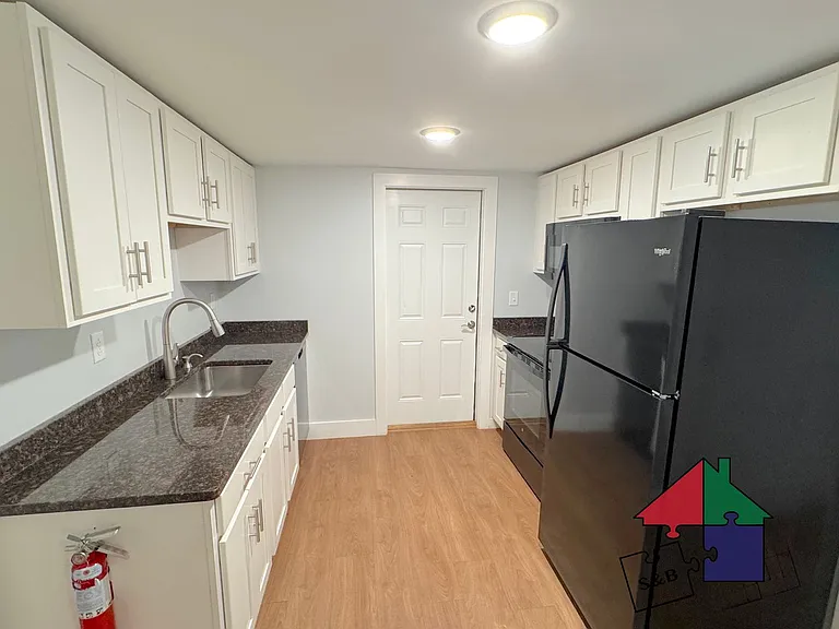 166 N Winooski Ave — Photo 12