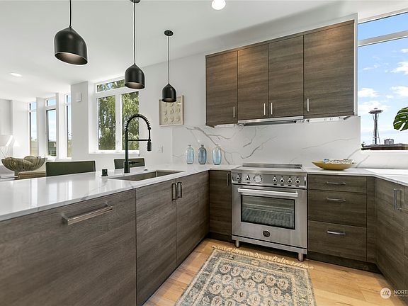 5th image of 1021 A 6th Avenue N