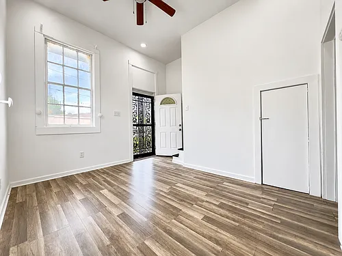 433 Homer St #1 Photo 1