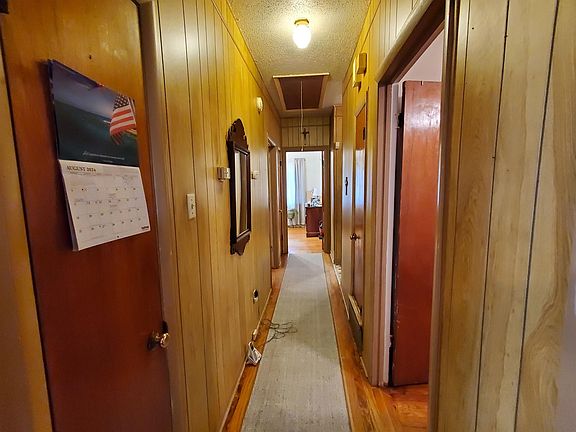 5th image of 961 James St