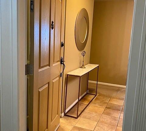 5th image of 3030 Suncrest Dr Unit 901